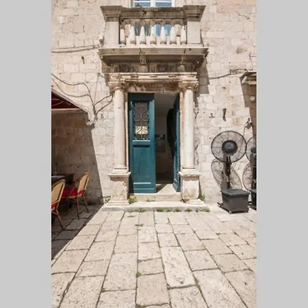 The Saint Blaise Swanky Heritage Apartment Dubrovnik