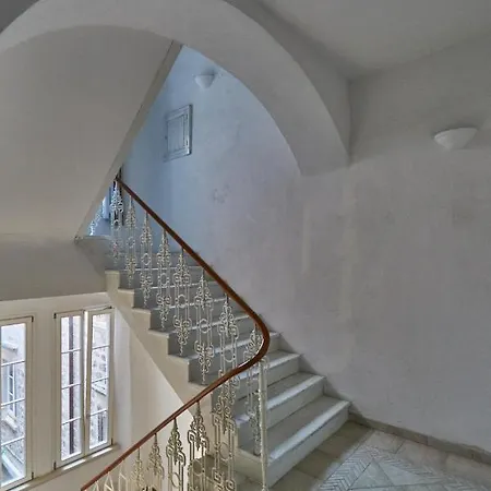 The Saint Blaise Swanky Heritage Apartment *